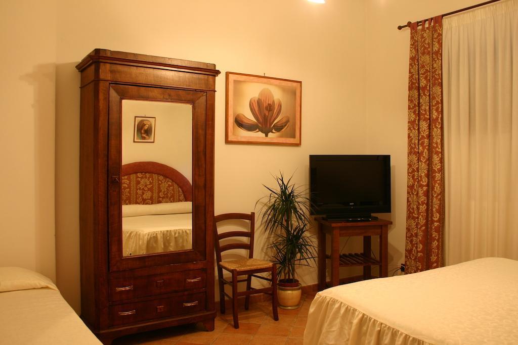 B&B Le Palme Bassano Romano Exterior photo